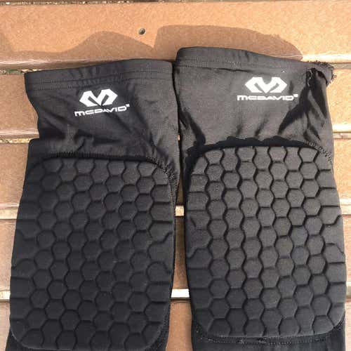 McDavid Basketball Leg Sleeves