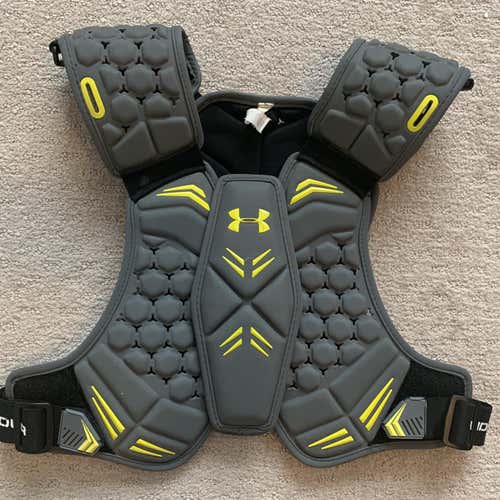 Under Armour VFT Shoulder Pads - Large