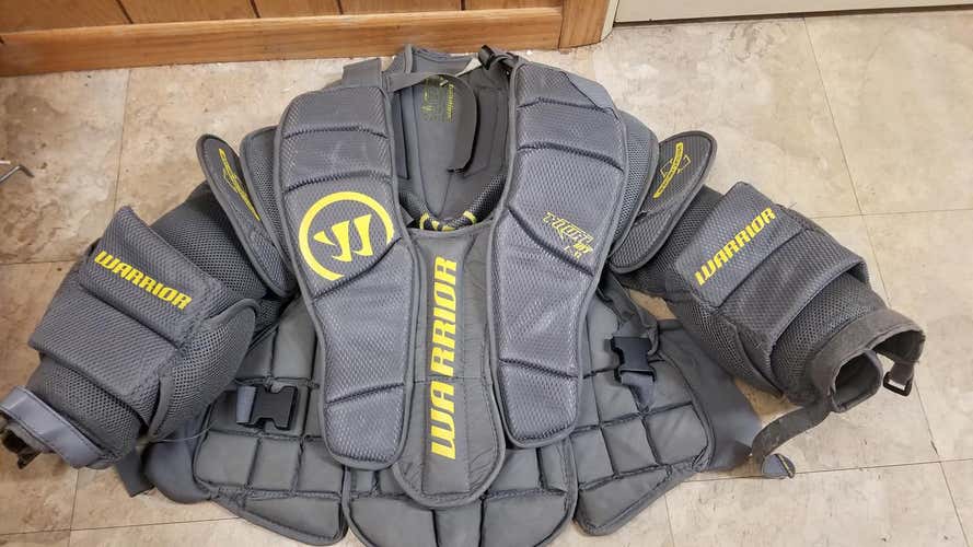 Warrior Ritual Goalie Chest Protector Intermediate Large/extra Large