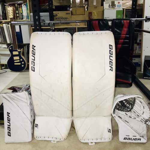 Bauer Supreme 2S Pro Goalie Pads Senior (EXCELLENT CONDITION)