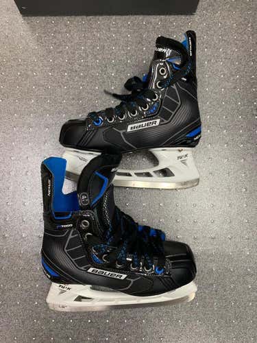 New Bauer Nexus 7000 Hockey Skates Youth Size 4.5