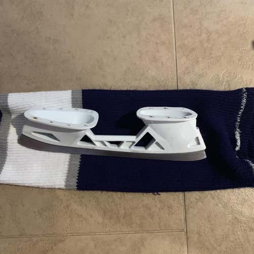 True Blade Holders And Blades