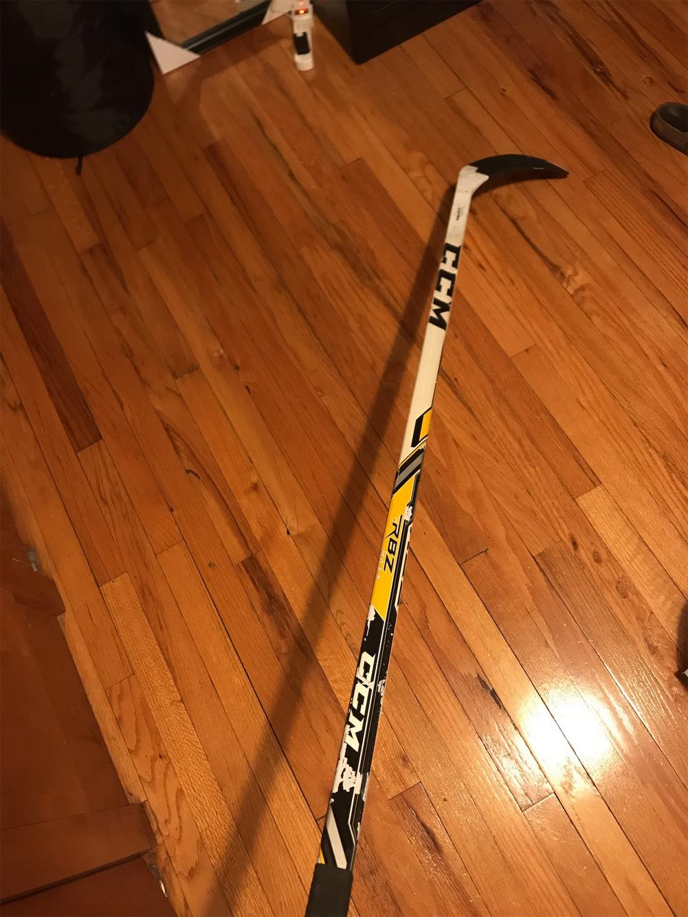 Best Easton Mako M2 Junior Composite Hockey Stick Used One Season. Good For  Kids Under 12. This Stick Was $159 Brand Newasking 60 Bucks for sale in  Quinte West, Ontario for 2023