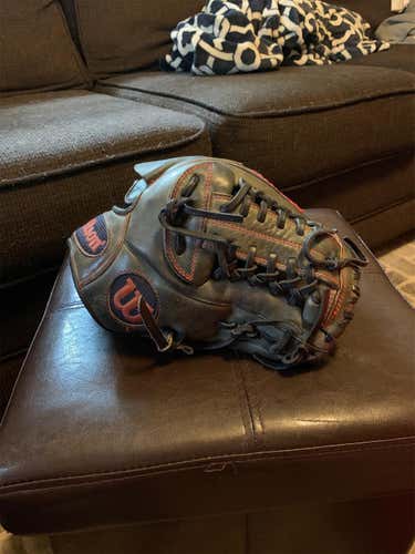 A2000 Baseball Glove