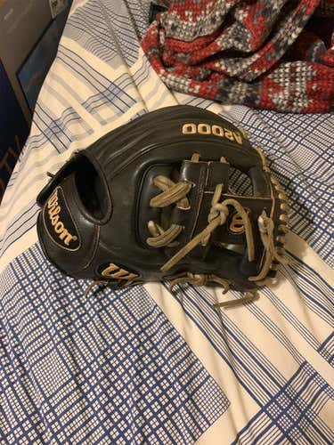 A2000 Baseball Glove