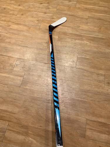P28 Covert QRL Hockey Stick Simmonds Righty Toe Senior Pro Stock