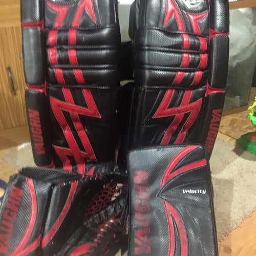 Velocity V3 Goalie Leg Pads Senior