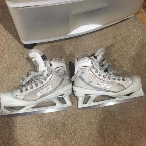 Supreme One100 Hockey Goalie Skates Junior Size 3.5