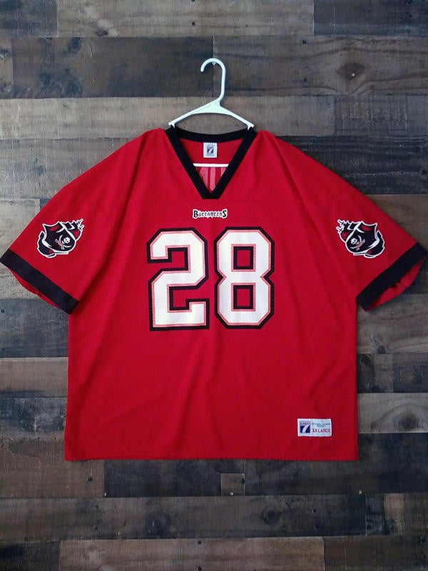 Vintage Champion Tampa Bay Buccaneers Warrick Dunn Jersey. Large