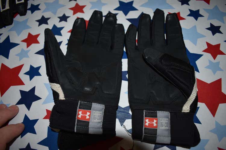 Under Armour Gloves
