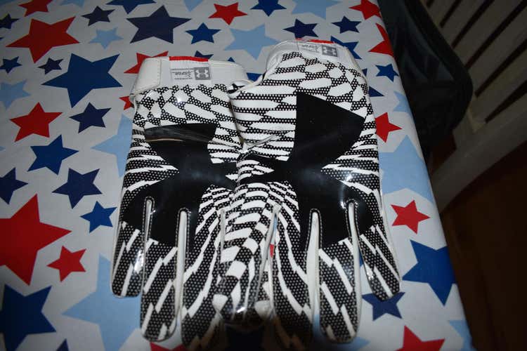 Under Armour F5 Gloves