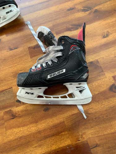 Vapor 1X Hockey Skates Youth Size 11