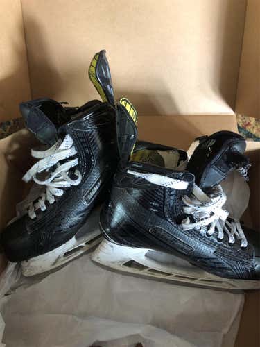 Supreme MX3 Limited Edition Hockey Skates  Size 6 With Extra Set Of Blades