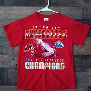 Tampa Bay Buccaneers NFL Super Bowl LV Champions Red Adult Large Nike T- Shirt * NWT