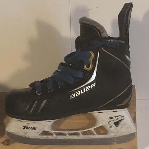 Supreme One.6 Hockey Skates Junior  Size 1.5