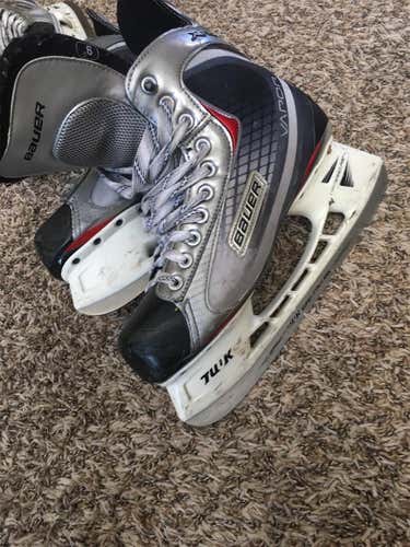 Vapor X20 Hockey Skates Senior Size 9