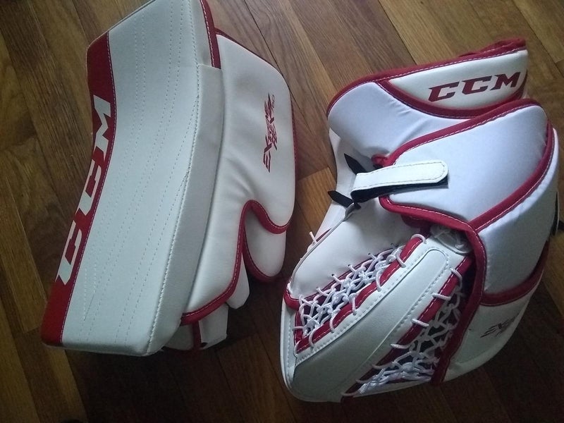 New CCM Extreme Flex II Pro Goalie Glove & Blocker Regular Senior
