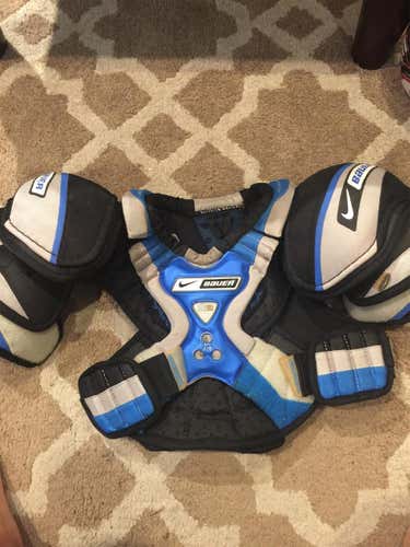 Bauer Shoulder Pads Junior