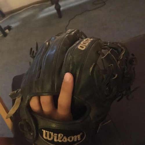 A2000 Baseball Glove