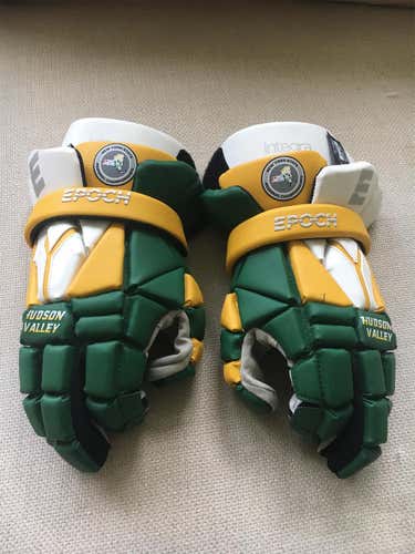 Integra Lacrosse Gloves