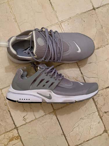 Nike Trainers Size 10 Adult