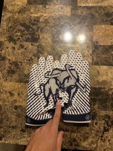 Nike Superbad 4 Padded Receiver Football Gloves NCAA Utah State Aggies Size XL
