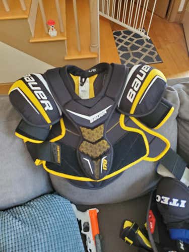 New Bauer S170 Shoulder Pads Junior