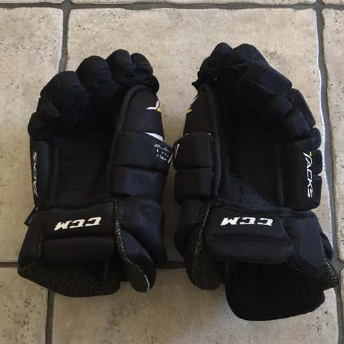Tacks 6052 Gloves Senior