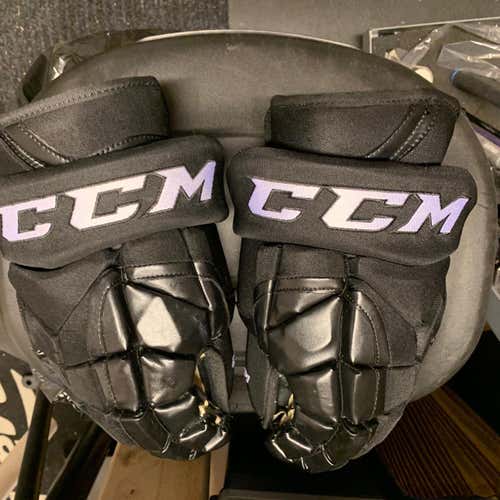 HG14 Gloves Senior Pro Stock