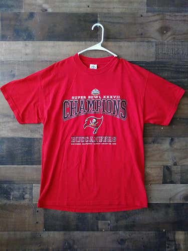 2003 NFL Football TAMPA BAY BUCCANEERS Red Super Bowl XXXVII Champions Team Shirt