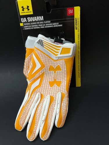 New Under Armour Football Gloves Sz SM