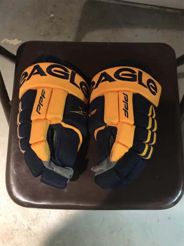 New  Gloves Senior