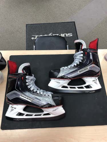 Mint Condition Vapor 1X Hockey Skates Senior  Size 10 EE With 2 Sets Of Brand New LS5 Black Steel