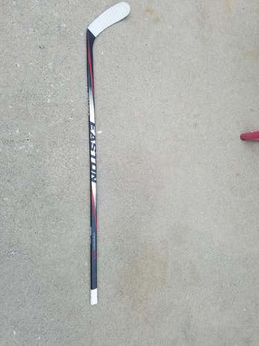 Easton Synergy HTX Hockey Stick Righty Toe Senior