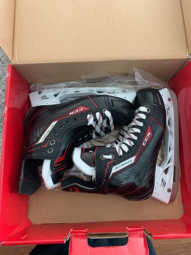 New JetSpeed Xtra Hockey Skates Junior Size 4