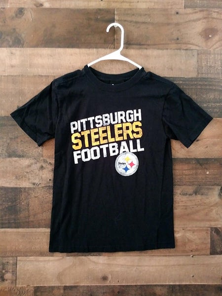 Reebok NFL Football Pittsburgh Steelers Black Distressed Design Logo Youth Team Shirt