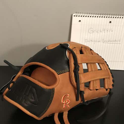 New Signiture Series Baseball Glove Adult
