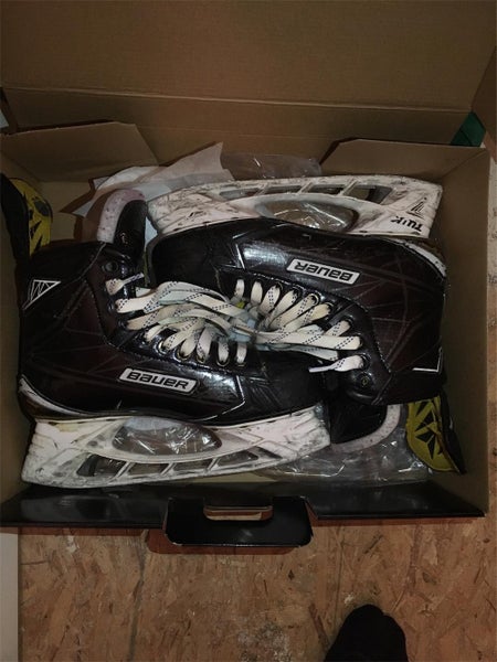 Supreme 180 Hockey Skates Senior Size 8