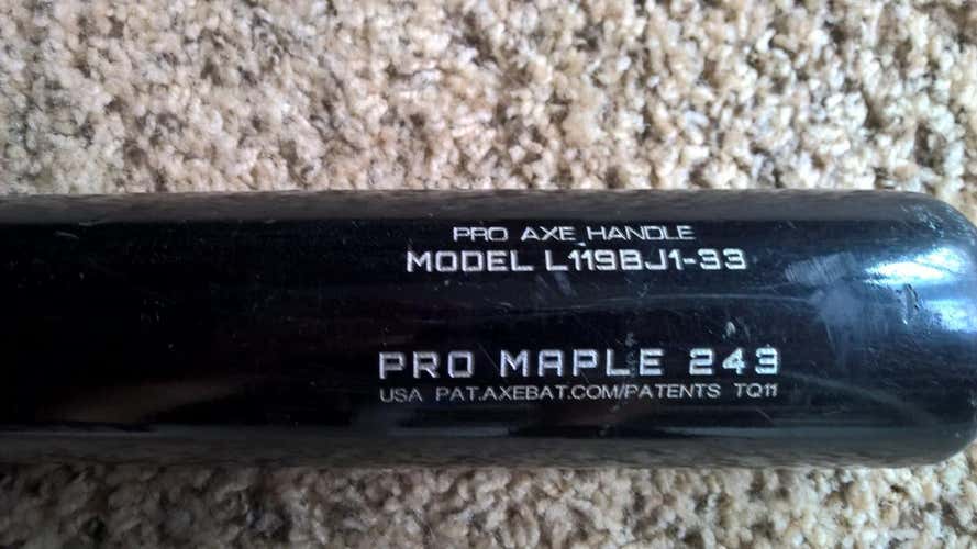 2018 AXE Pro Maple 243 Bat