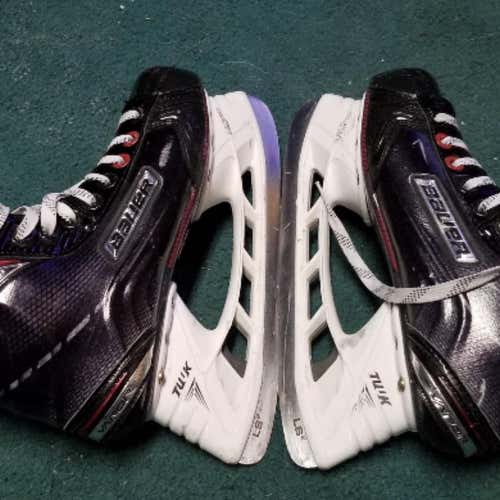 X800 Player Skates Size 6