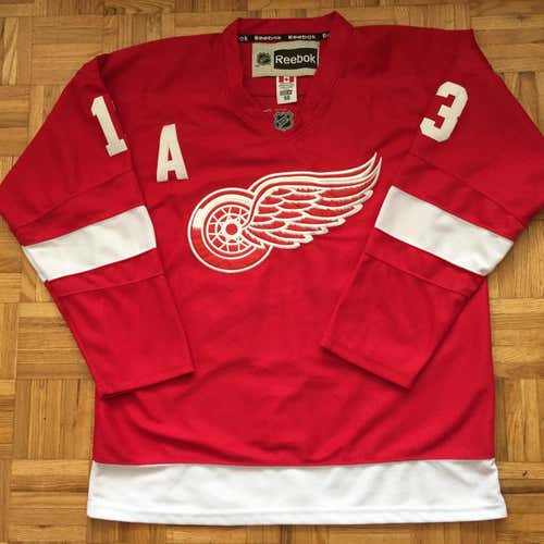 Pavel Datsyuk Detroit Redwings Size 50 Fight Strap Jersey