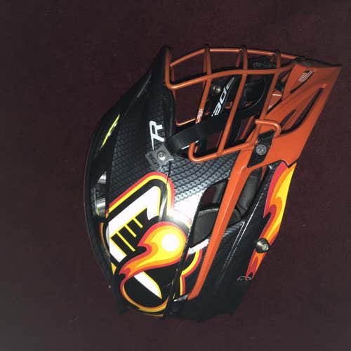 R Helmet Adult