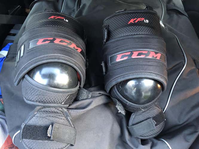 CCM KP 1.9 Goalie Knee pads
