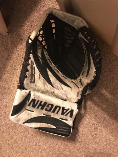 Velocity 7300 Goalie Glove & Blocker Regular Intermediate