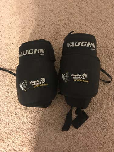 Vaughn Goalie Knee Guards