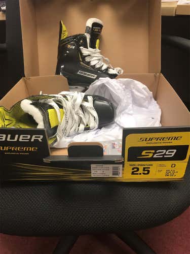 Supreme S29 Hockey Skates Junior Size 2.5