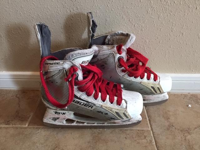 Hockey Skates Junior Size 4.5 White Supreme One.6