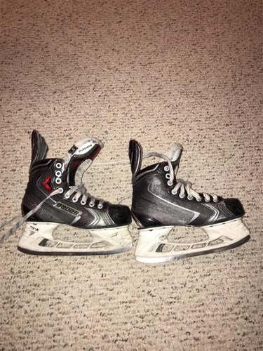 Vapor X90 Hockey Skates Youth Size 3