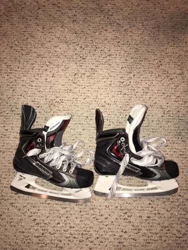 New Vapor X100 Hockey Skates Youth Size 4.5