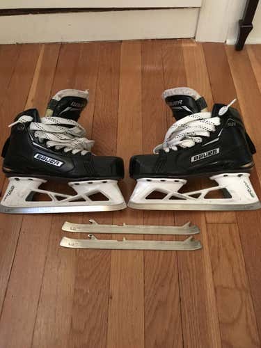Bauer Supreme s29 Goalie Skates Junior Size 2.5